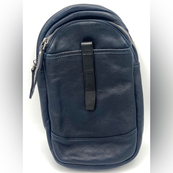 Old Trend Navy Crossbody Bag - Picture 1 of 10